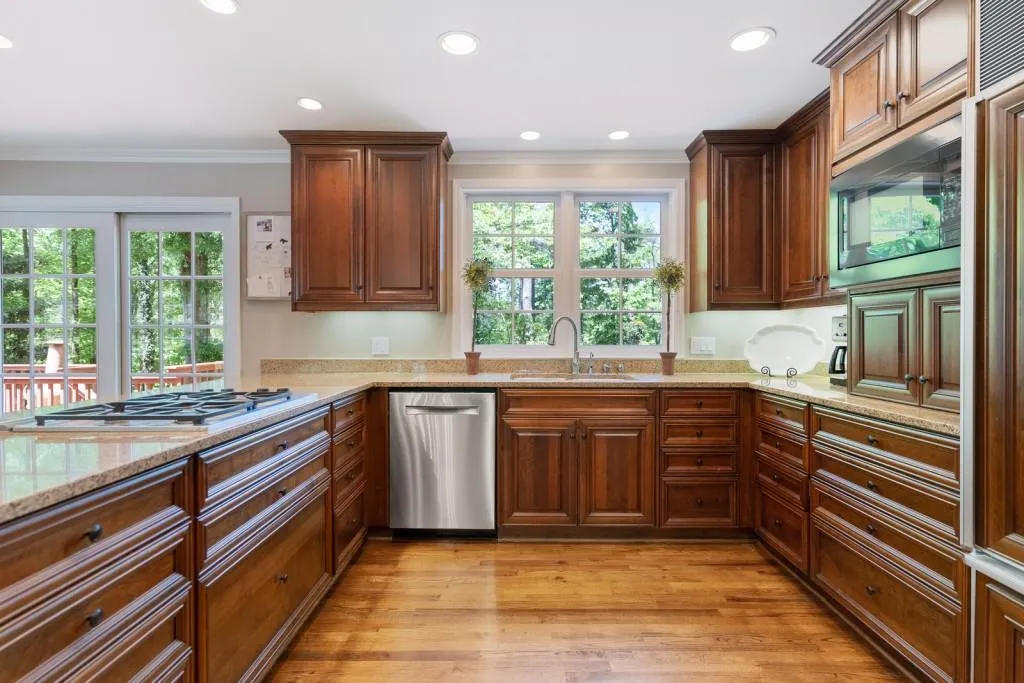1634 Huntingdon Trail, Sandy Springs, Georgia 30350, 4 Bedrooms Bedrooms, ,3 BathroomsBathrooms,Residential,Sold,1634 Huntingdon Trail,7039626