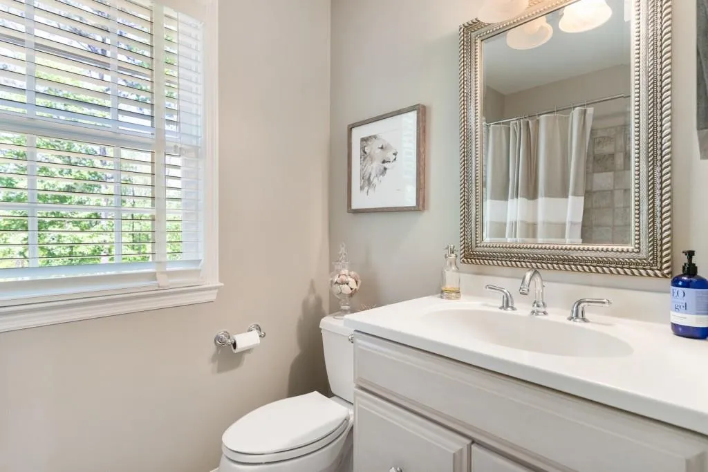 1634 Huntingdon Trail, Sandy Springs, Georgia 30350, 4 Bedrooms Bedrooms, ,3 BathroomsBathrooms,Residential,Sold,1634 Huntingdon Trail,7039626
