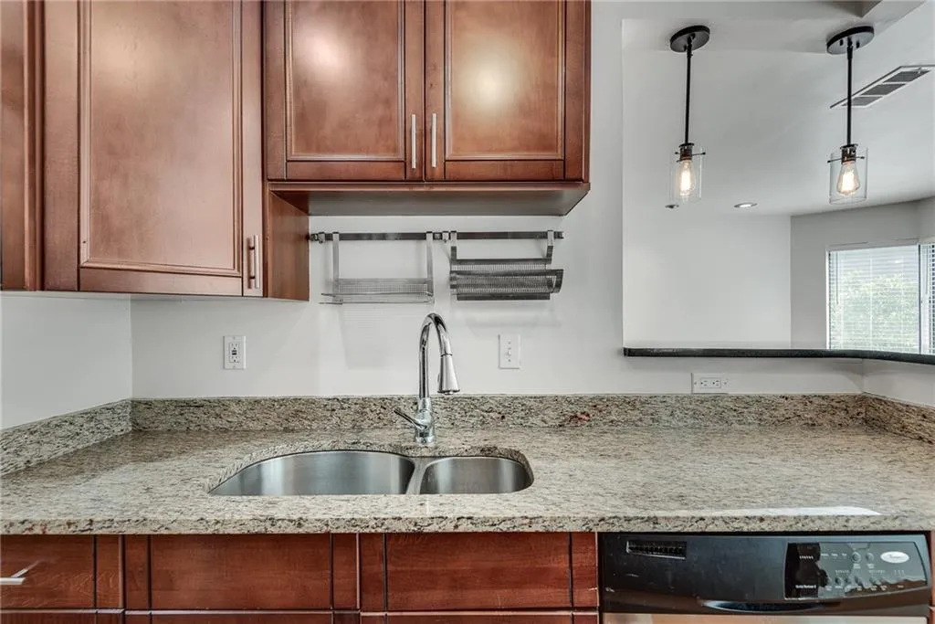 244 13th Street Ne Unit 118, Atlanta, Georgia 30309, 1 Bedroom Bedrooms, ,1 BathroomBathrooms,Residential,For Sale,244 13th Street Ne Unit 118,7667624