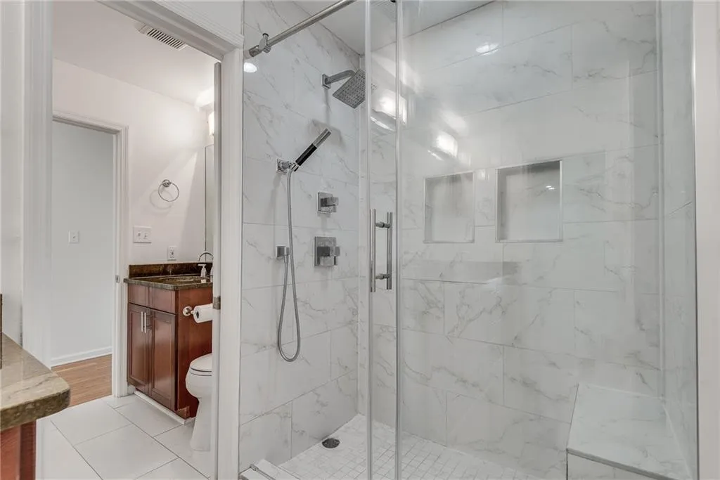 244 13th Street Ne Unit 118, Atlanta, Georgia 30309, 1 Bedroom Bedrooms, ,1 BathroomBathrooms,Residential,For Sale,244 13th Street Ne Unit 118,7667624