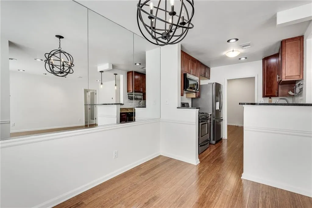 244 13th Street Ne Unit 118, Atlanta, Georgia 30309, 1 Bedroom Bedrooms, ,1 BathroomBathrooms,Residential,For Sale,244 13th Street Ne Unit 118,7667624