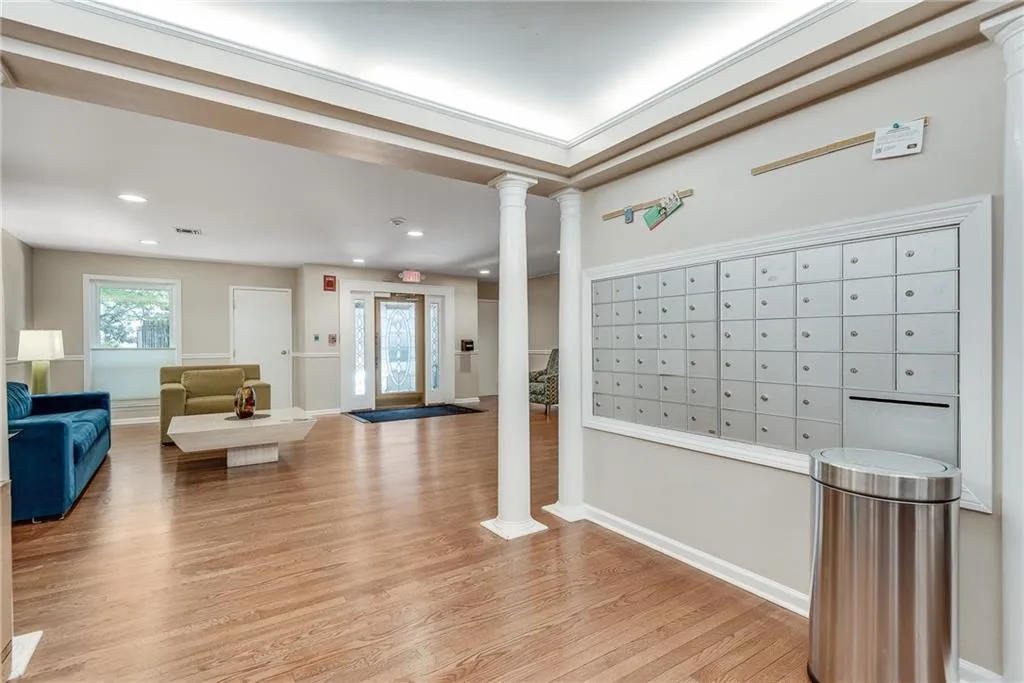 244 13th Street Ne Unit 118, Atlanta, Georgia 30309, 1 Bedroom Bedrooms, ,1 BathroomBathrooms,Residential,For Sale,244 13th Street Ne Unit 118,7667624