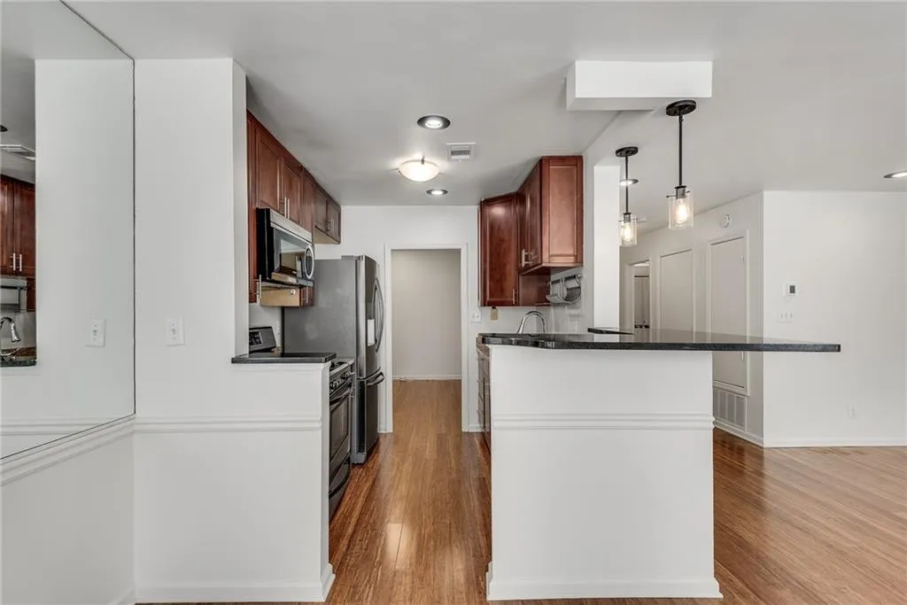 244 13th Street Ne Unit 118, Atlanta, Georgia 30309, 1 Bedroom Bedrooms, ,1 BathroomBathrooms,Residential,For Sale,244 13th Street Ne Unit 118,7667624