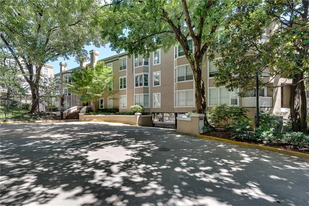 244 13th Street Ne Unit 118, Atlanta, Georgia 30309, 1 Bedroom Bedrooms, ,1 BathroomBathrooms,Residential,For Sale,244 13th Street Ne Unit 118,7667624