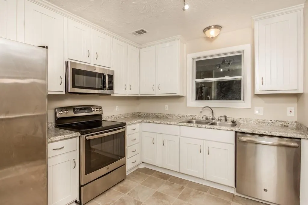 2507 Queen Anne Court, Sandy Springs, Georgia 30350, 2 Bedrooms Bedrooms, ,2 BathroomsBathrooms,Residential,Sold,2507 Queen Anne Court,6640529