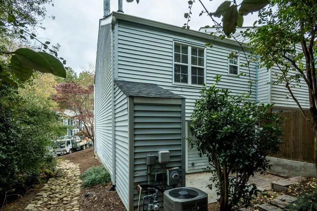 2507 Queen Anne Court, Sandy Springs, Georgia 30350, 2 Bedrooms Bedrooms, ,2 BathroomsBathrooms,Residential,Sold,2507 Queen Anne Court,6640529