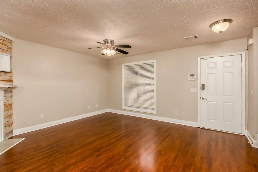 2507 Queen Anne Court, Sandy Springs, Georgia 30350, 2 Bedrooms Bedrooms, ,2 BathroomsBathrooms,Residential,Sold,2507 Queen Anne Court,6640529