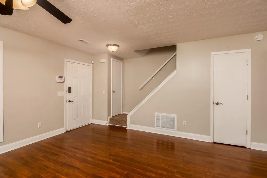 2507 Queen Anne Court, Sandy Springs, Georgia 30350, 2 Bedrooms Bedrooms, ,2 BathroomsBathrooms,Residential,Sold,2507 Queen Anne Court,6640529