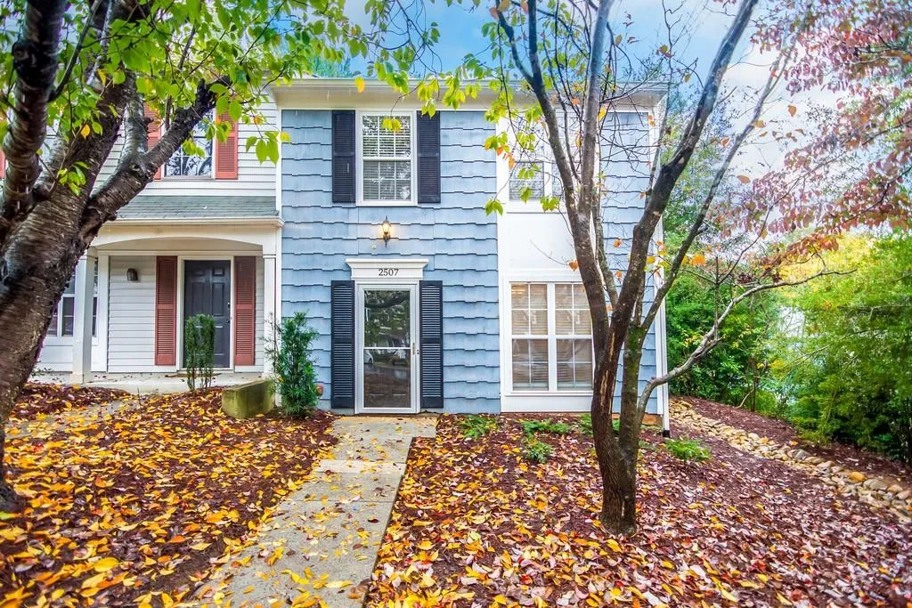 2507 Queen Anne Court, Sandy Springs, Georgia 30350, 2 Bedrooms Bedrooms, ,2 BathroomsBathrooms,Residential,Sold,2507 Queen Anne Court,6640529