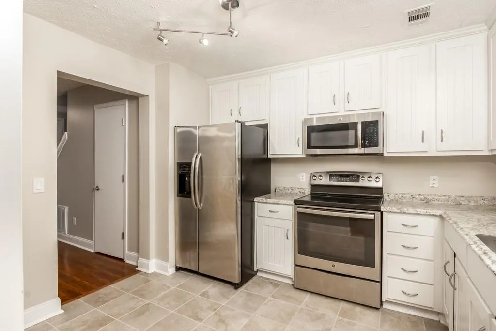 2507 Queen Anne Court, Sandy Springs, Georgia 30350, 2 Bedrooms Bedrooms, ,2 BathroomsBathrooms,Residential,Sold,2507 Queen Anne Court,6640529