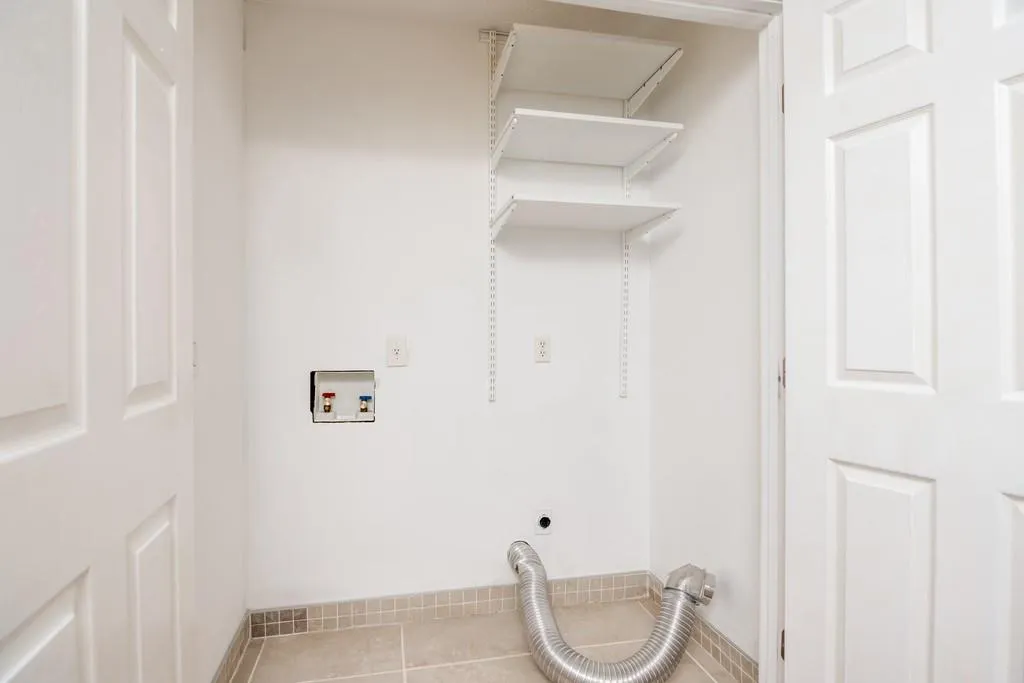 2507 Queen Anne Court, Sandy Springs, Georgia 30350, 2 Bedrooms Bedrooms, ,2 BathroomsBathrooms,Residential,Sold,2507 Queen Anne Court,6640529