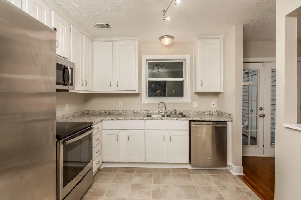 2507 Queen Anne Court, Sandy Springs, Georgia 30350, 2 Bedrooms Bedrooms, ,2 BathroomsBathrooms,Residential,Sold,2507 Queen Anne Court,6640529