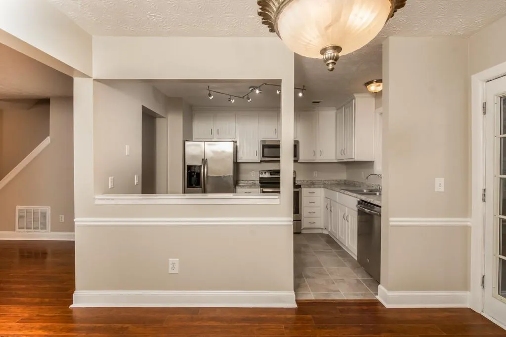 2507 Queen Anne Court, Sandy Springs, Georgia 30350, 2 Bedrooms Bedrooms, ,2 BathroomsBathrooms,Residential,Sold,2507 Queen Anne Court,6640529