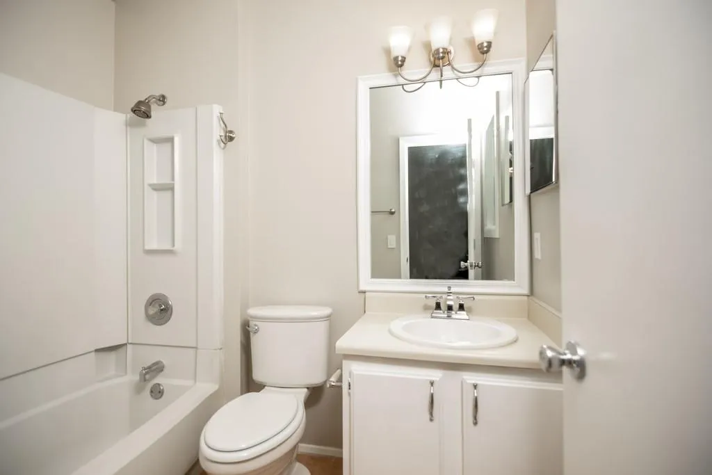 2507 Queen Anne Court, Sandy Springs, Georgia 30350, 2 Bedrooms Bedrooms, ,2 BathroomsBathrooms,Residential,Sold,2507 Queen Anne Court,6640529