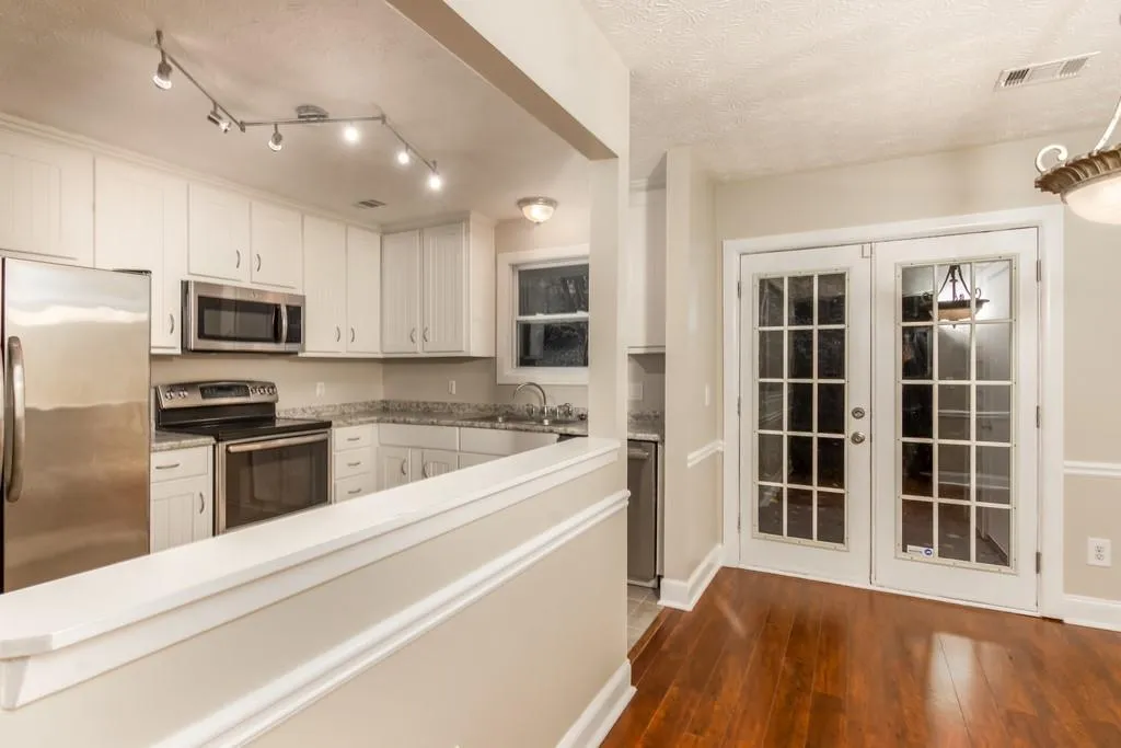 2507 Queen Anne Court, Sandy Springs, Georgia 30350, 2 Bedrooms Bedrooms, ,2 BathroomsBathrooms,Residential,Sold,2507 Queen Anne Court,6640529