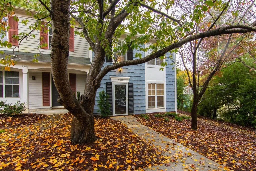 2507 Queen Anne Court, Sandy Springs, Georgia 30350, 2 Bedrooms Bedrooms, ,2 BathroomsBathrooms,Residential,Sold,2507 Queen Anne Court,6640529