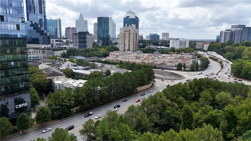 3604 N Stratford Road Ne, Atlanta, Georgia 30342, 4 Bedrooms Bedrooms, ,2 BathroomsBathrooms,Residential,For Sale,3604 N Stratford Road Ne,7673416