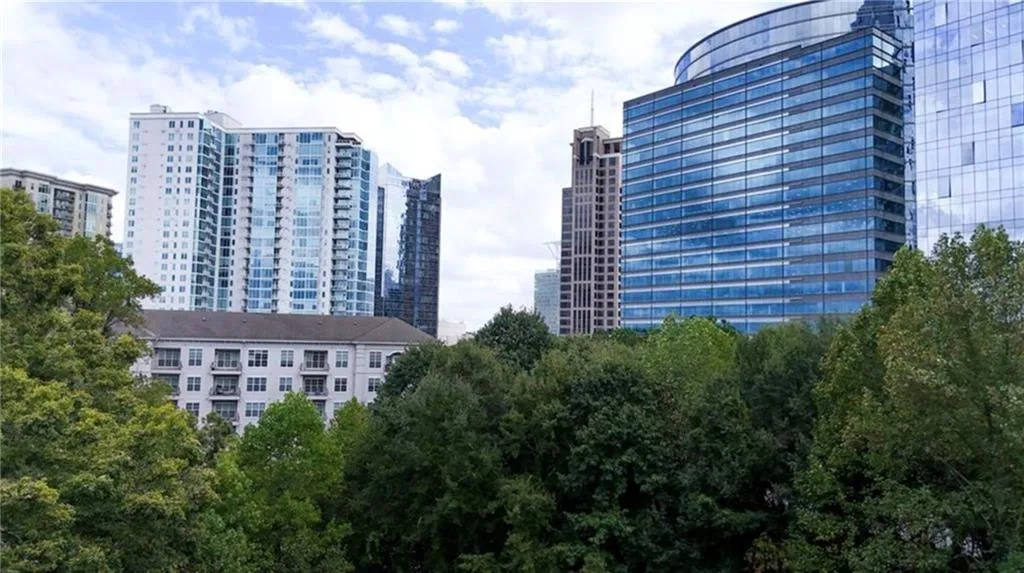 3604 N Stratford Road Ne, Atlanta, Georgia 30342, 4 Bedrooms Bedrooms, ,2 BathroomsBathrooms,Residential,For Sale,3604 N Stratford Road Ne,7673416