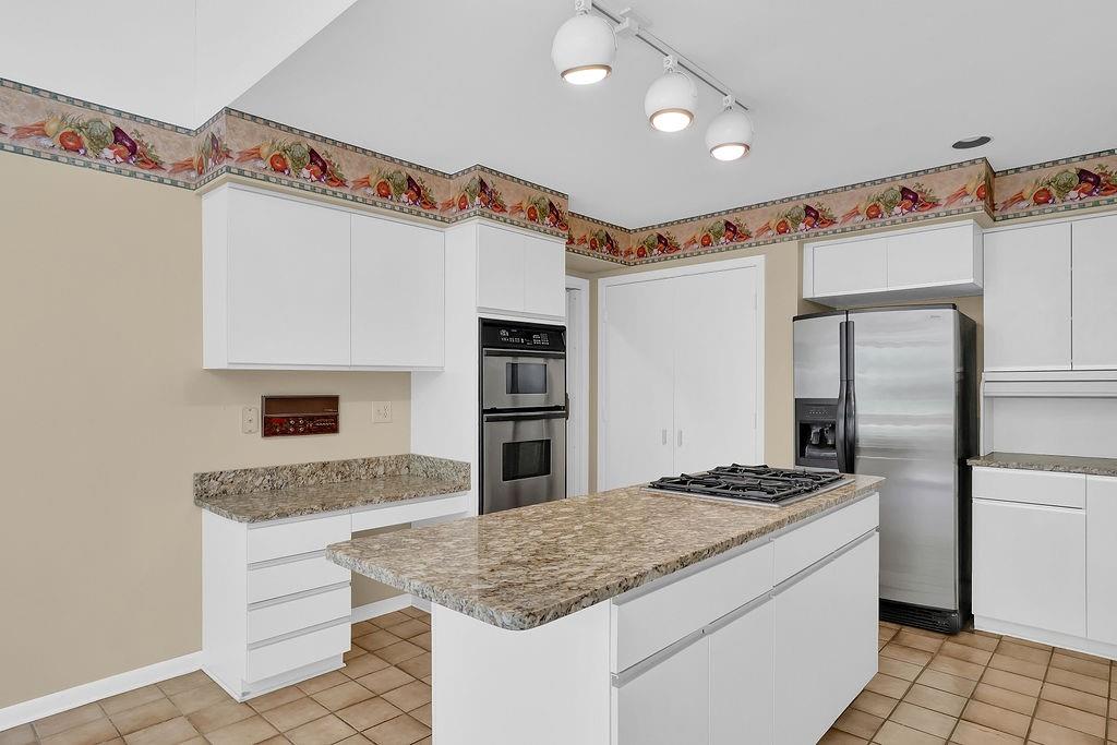 5025 Spruce Bluff Drive, Sandy Springs, Georgia 30350, 4 Bedrooms Bedrooms, ,4 BathroomsBathrooms,Residential,Sold,5025 Spruce Bluff Drive,7295967