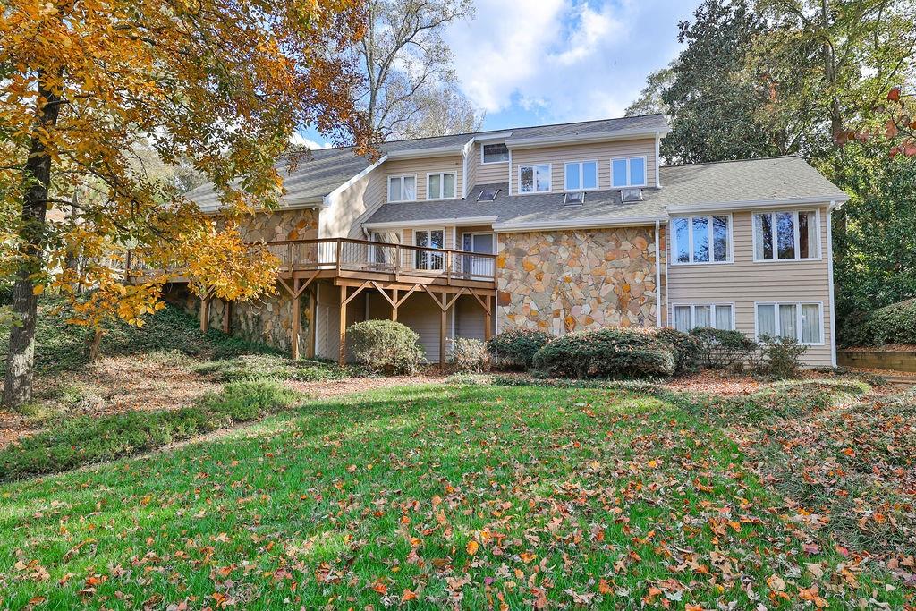 5025 Spruce Bluff Drive, Sandy Springs, Georgia 30350, 4 Bedrooms Bedrooms, ,4 BathroomsBathrooms,Residential,Sold,5025 Spruce Bluff Drive,7295967