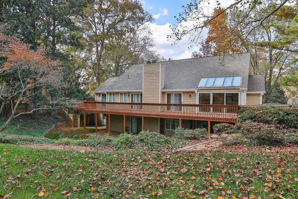 5025 Spruce Bluff Drive, Sandy Springs, Georgia 30350, 4 Bedrooms Bedrooms, ,4 BathroomsBathrooms,Residential,Sold,5025 Spruce Bluff Drive,7295967