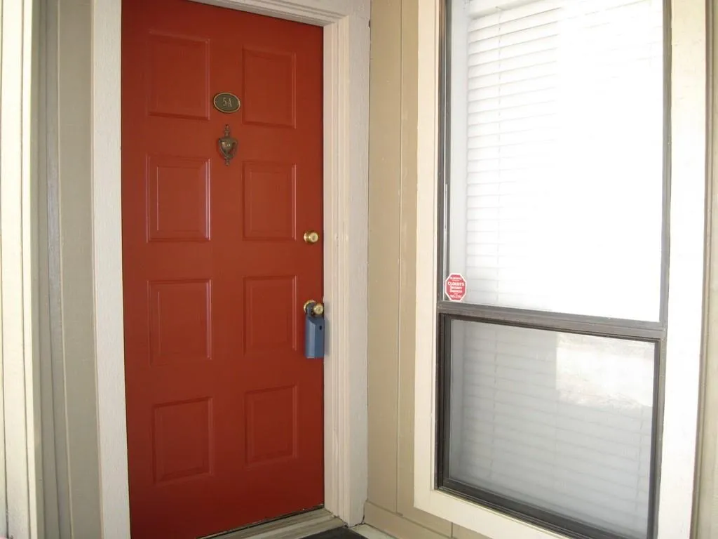 8740 Roswell Road Unit 5a, Sandy Springs, Georgia 30350, 2 Bedrooms Bedrooms, ,2 BathroomsBathrooms,Residential,Sold,8740 Roswell Road Unit 5a,6540790
