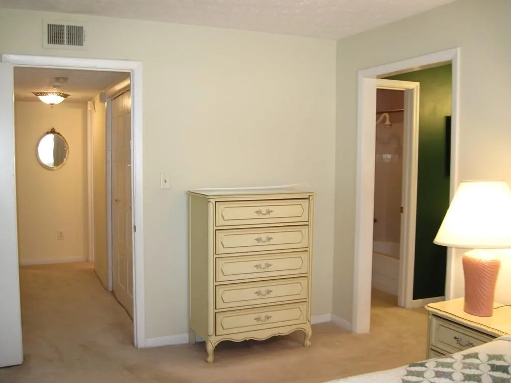 8740 Roswell Road Unit 5a, Sandy Springs, Georgia 30350, 2 Bedrooms Bedrooms, ,2 BathroomsBathrooms,Residential,Sold,8740 Roswell Road Unit 5a,6540790
