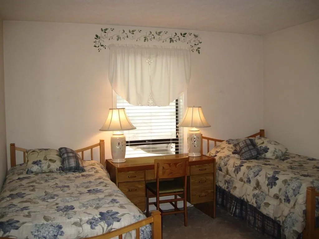 8740 Roswell Road Unit 5a, Sandy Springs, Georgia 30350, 2 Bedrooms Bedrooms, ,2 BathroomsBathrooms,Residential,Sold,8740 Roswell Road Unit 5a,6540790