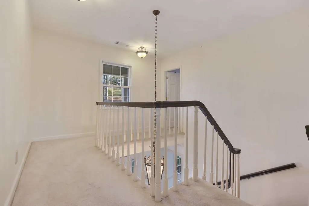 990 Buckhorn E, Sandy Springs, Georgia 30350, 5 Bedrooms Bedrooms, ,4 BathroomsBathrooms,Residential,Sold,990 Buckhorn E,6119864