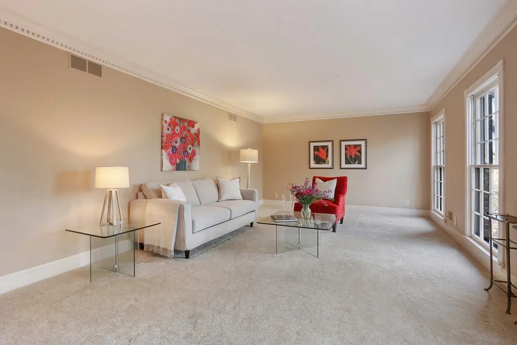 990 Buckhorn E, Sandy Springs, Georgia 30350, 5 Bedrooms Bedrooms, ,4 BathroomsBathrooms,Residential,Sold,990 Buckhorn E,6119864