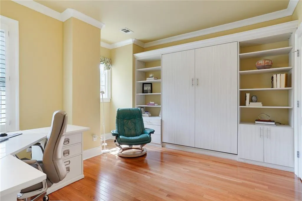 1070 Charles Towne Square, Atlanta, Georgia 30328, 4 Bedrooms Bedrooms, ,3 BathroomsBathrooms,Residential,Sold,1070 Charles Towne Square,6859504