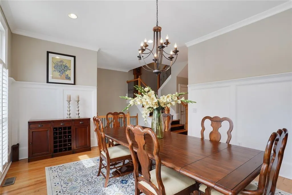 1070 Charles Towne Square, Atlanta, Georgia 30328, 4 Bedrooms Bedrooms, ,3 BathroomsBathrooms,Residential,Sold,1070 Charles Towne Square,6859504