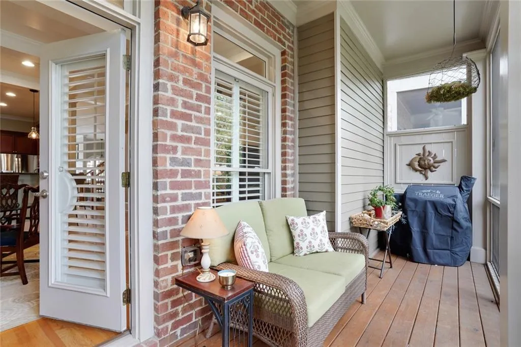 1070 Charles Towne Square, Atlanta, Georgia 30328, 4 Bedrooms Bedrooms, ,3 BathroomsBathrooms,Residential,Sold,1070 Charles Towne Square,6859504