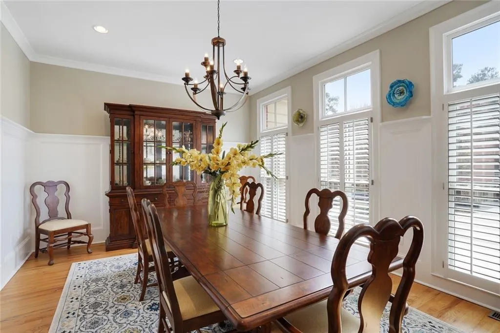 1070 Charles Towne Square, Atlanta, Georgia 30328, 4 Bedrooms Bedrooms, ,3 BathroomsBathrooms,Residential,Sold,1070 Charles Towne Square,6859504