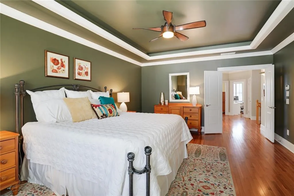 1070 Charles Towne Square, Atlanta, Georgia 30328, 4 Bedrooms Bedrooms, ,3 BathroomsBathrooms,Residential,Sold,1070 Charles Towne Square,6859504