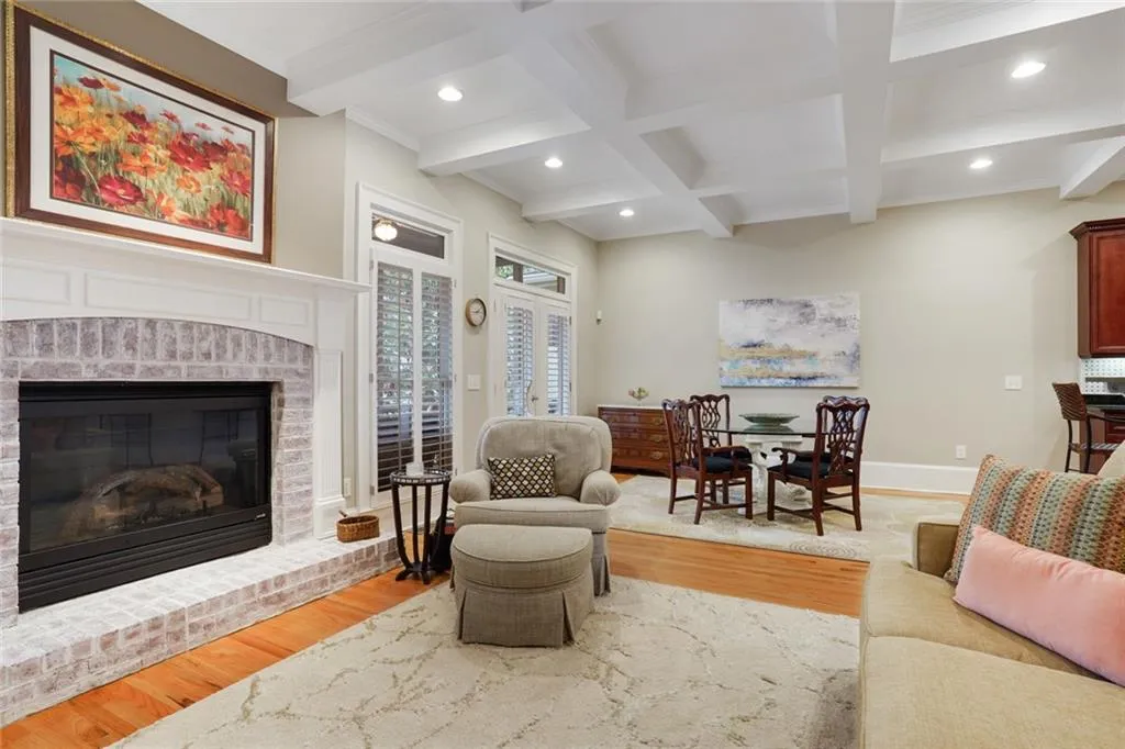 1070 Charles Towne Square, Atlanta, Georgia 30328, 4 Bedrooms Bedrooms, ,3 BathroomsBathrooms,Residential,Sold,1070 Charles Towne Square,6859504