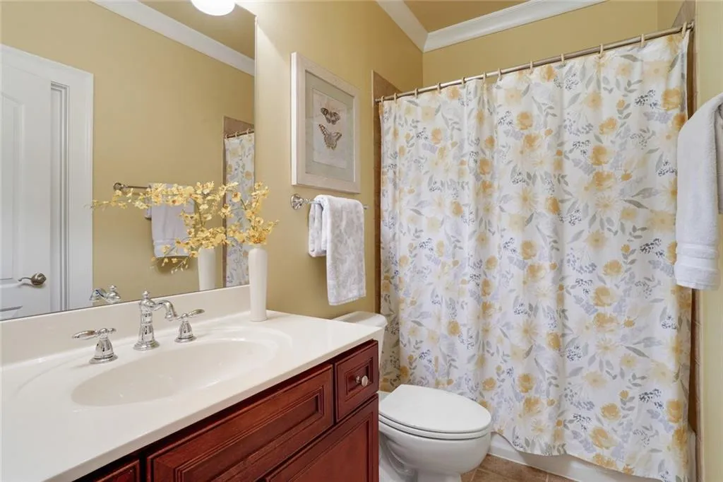 1070 Charles Towne Square, Atlanta, Georgia 30328, 4 Bedrooms Bedrooms, ,3 BathroomsBathrooms,Residential,Sold,1070 Charles Towne Square,6859504