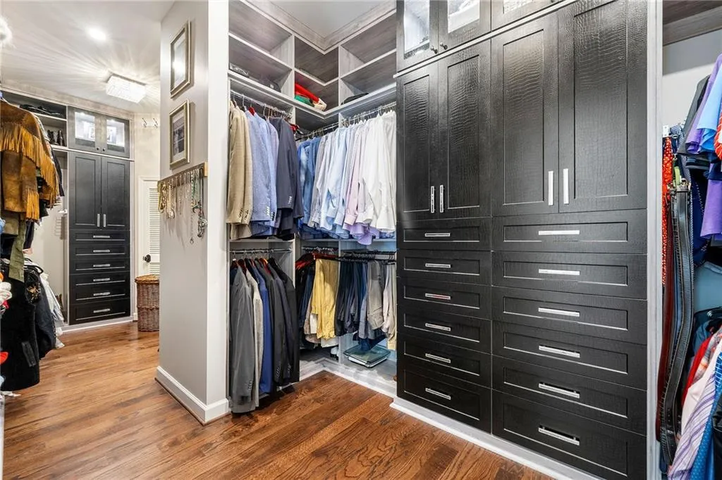 1250 Crest Valley Drive, Atlanta, Georgia 30327, 6 Bedrooms Bedrooms, ,6 BathroomsBathrooms,Residential,Sold,1250 Crest Valley Drive,7356944