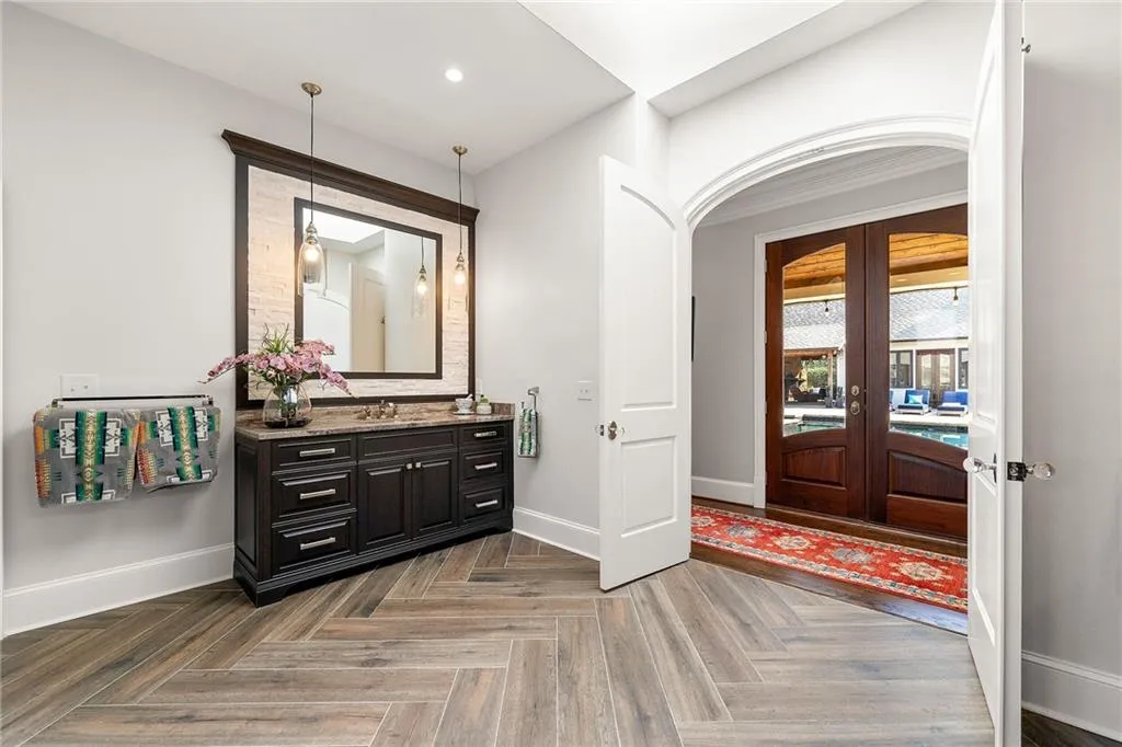 1250 Crest Valley Drive, Atlanta, Georgia 30327, 6 Bedrooms Bedrooms, ,6 BathroomsBathrooms,Residential,Sold,1250 Crest Valley Drive,7356944