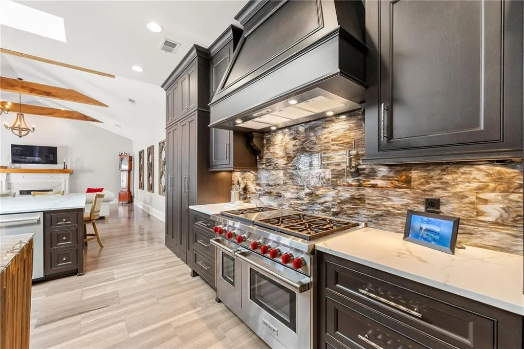 1250 Crest Valley Drive, Atlanta, Georgia 30327, 6 Bedrooms Bedrooms, ,6 BathroomsBathrooms,Residential,Sold,1250 Crest Valley Drive,7356944