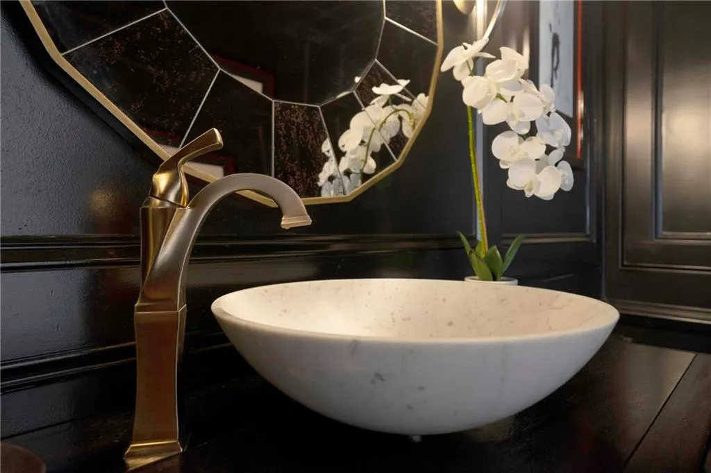 1250 Crest Valley Drive, Atlanta, Georgia 30327, 6 Bedrooms Bedrooms, ,6 BathroomsBathrooms,Residential,Sold,1250 Crest Valley Drive,7356944