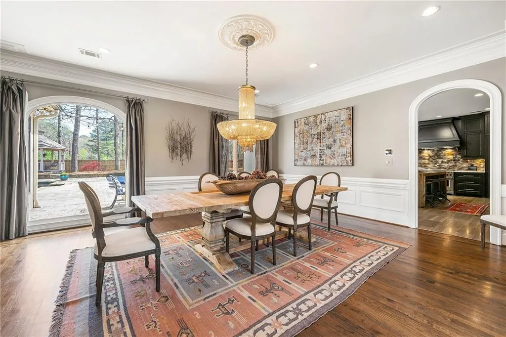 1250 Crest Valley Drive, Atlanta, Georgia 30327, 6 Bedrooms Bedrooms, ,6 BathroomsBathrooms,Residential,Sold,1250 Crest Valley Drive,7356944