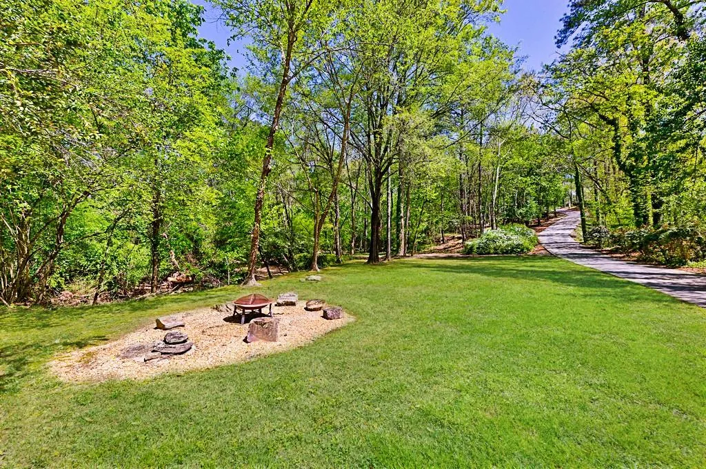 1250 Crest Valley Drive, Atlanta, Georgia 30327, 6 Bedrooms Bedrooms, ,6 BathroomsBathrooms,Residential,Sold,1250 Crest Valley Drive,7356944