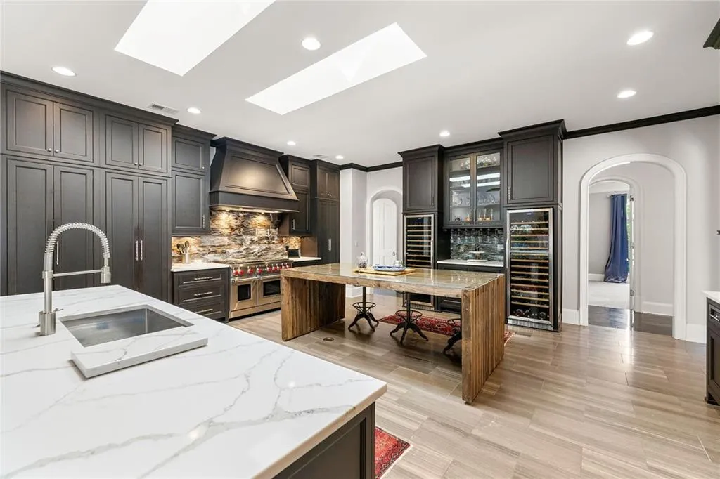 1250 Crest Valley Drive, Atlanta, Georgia 30327, 6 Bedrooms Bedrooms, ,6 BathroomsBathrooms,Residential,Sold,1250 Crest Valley Drive,7356944