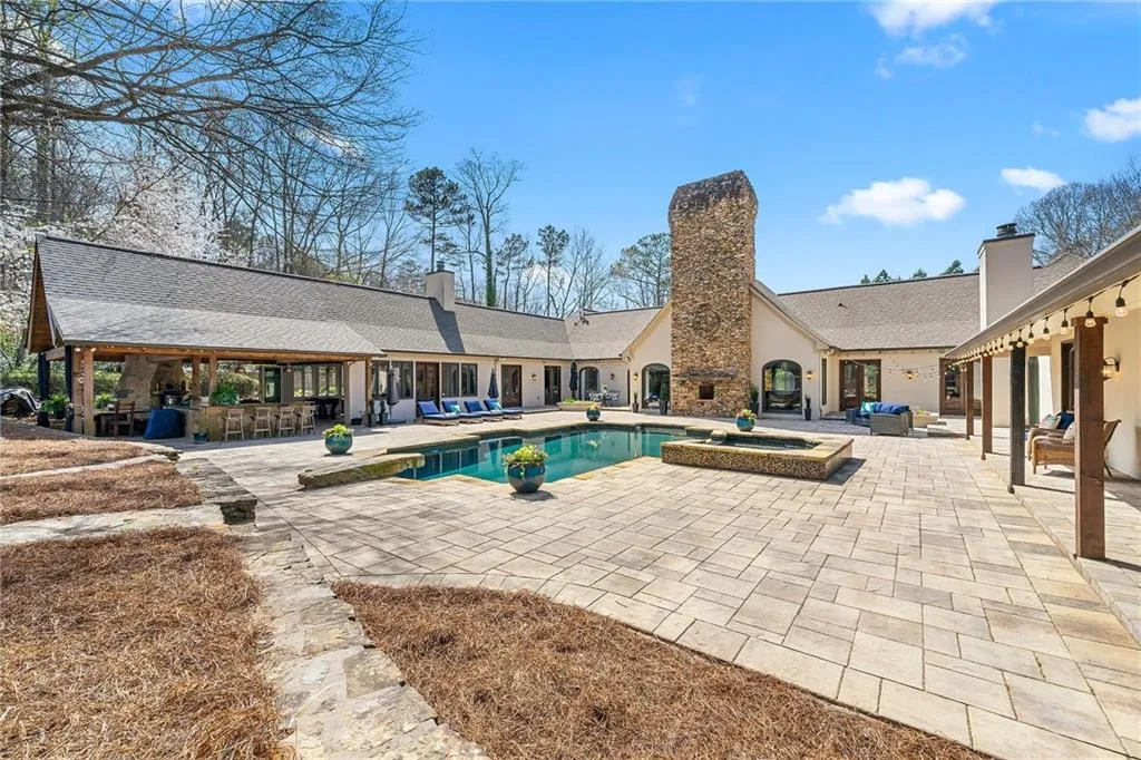 1250 Crest Valley Drive, Atlanta, Georgia 30327, 6 Bedrooms Bedrooms, ,6 BathroomsBathrooms,Residential,Sold,1250 Crest Valley Drive,7356944