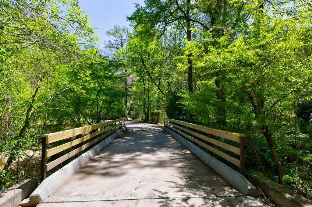 1250 Crest Valley Drive, Atlanta, Georgia 30327, 6 Bedrooms Bedrooms, ,6 BathroomsBathrooms,Residential,Sold,1250 Crest Valley Drive,7356944