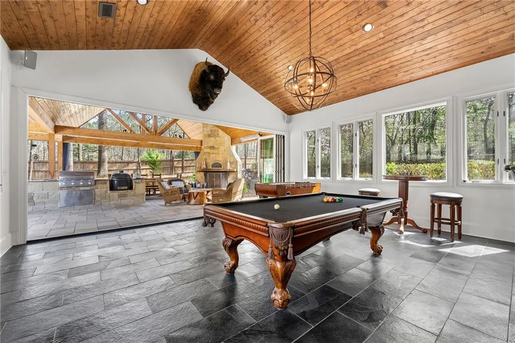 1250 Crest Valley Drive, Atlanta, Georgia 30327, 6 Bedrooms Bedrooms, ,6 BathroomsBathrooms,Residential,Sold,1250 Crest Valley Drive,7356944