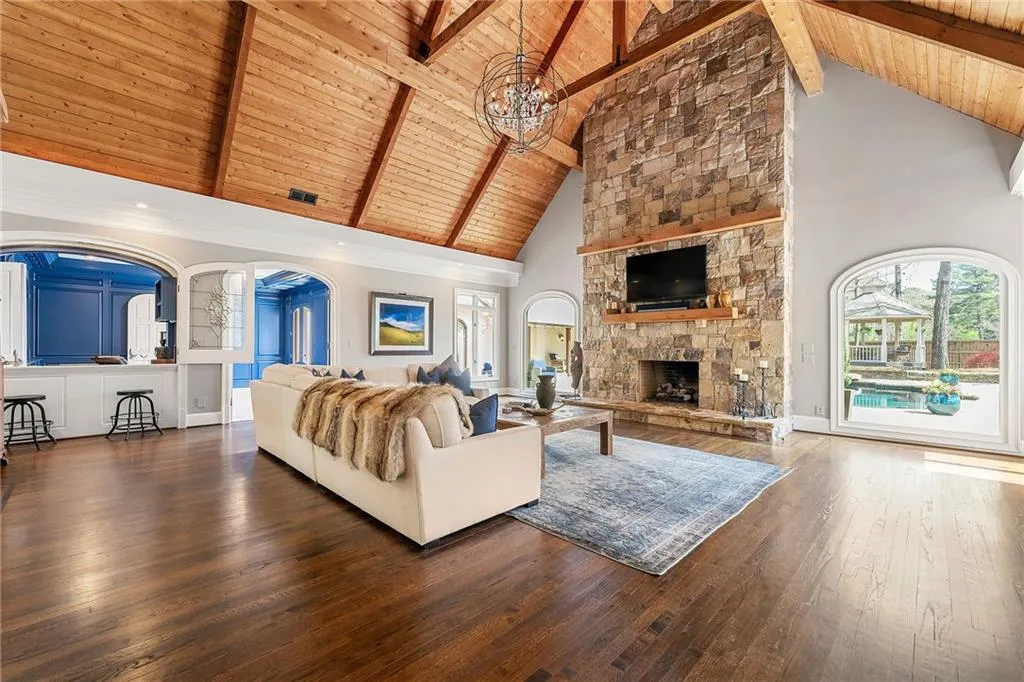 1250 Crest Valley Drive, Atlanta, Georgia 30327, 6 Bedrooms Bedrooms, ,6 BathroomsBathrooms,Residential,Sold,1250 Crest Valley Drive,7356944