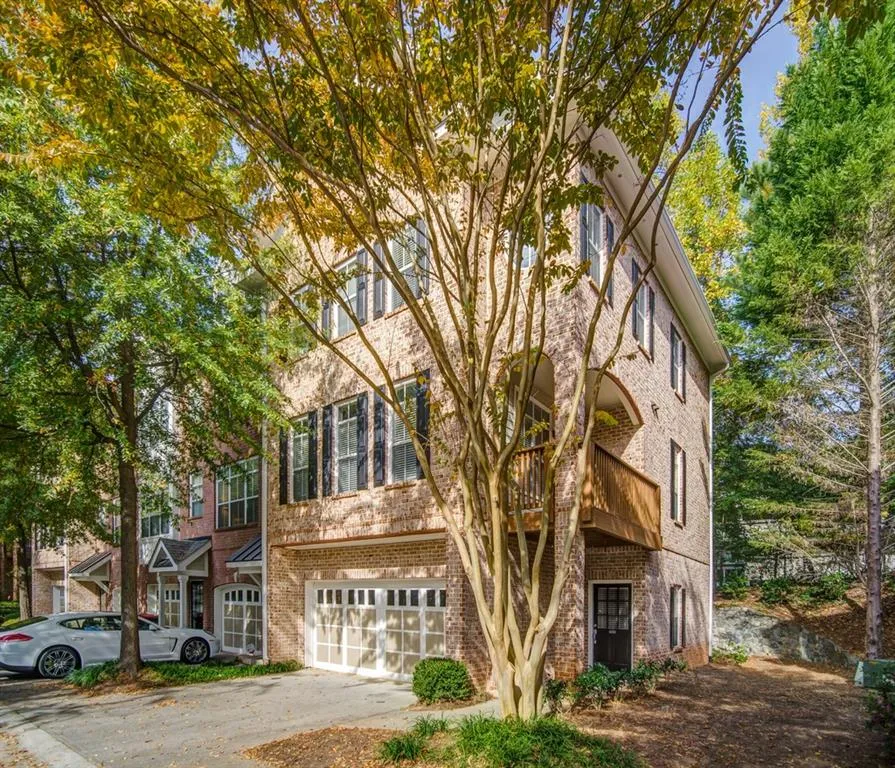 1096 Glenridge Place, Atlanta, Georgia 30342, 2 Bedrooms Bedrooms, ,2 BathroomsBathrooms,Residential,Sold,1096 Glenridge Place,6645467