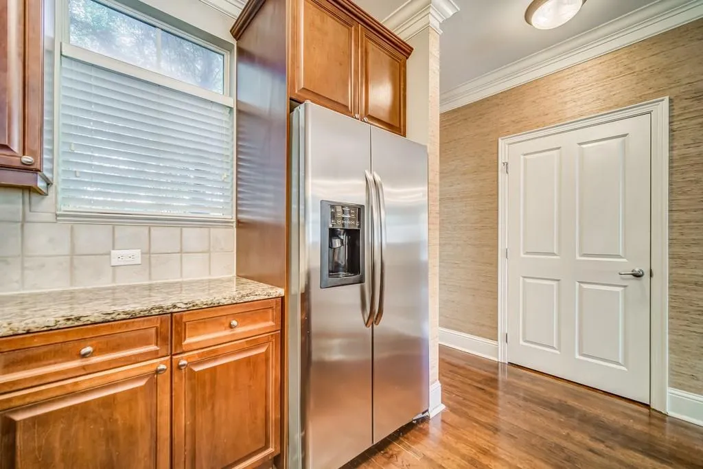 1096 Glenridge Place, Atlanta, Georgia 30342, 2 Bedrooms Bedrooms, ,2 BathroomsBathrooms,Residential,Sold,1096 Glenridge Place,6645467